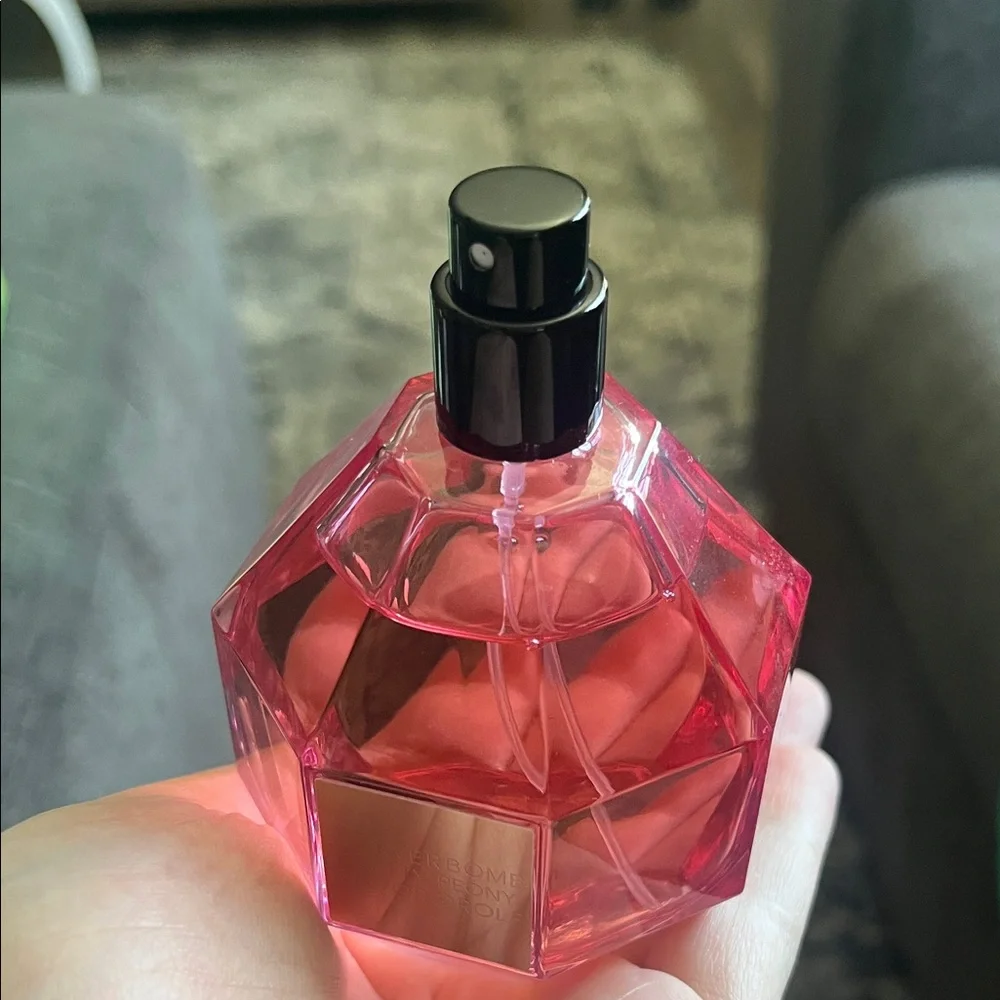 Viktor & Rolf Flowerbomb Pretty Peony ***does not have original cap/nozzle!!!*